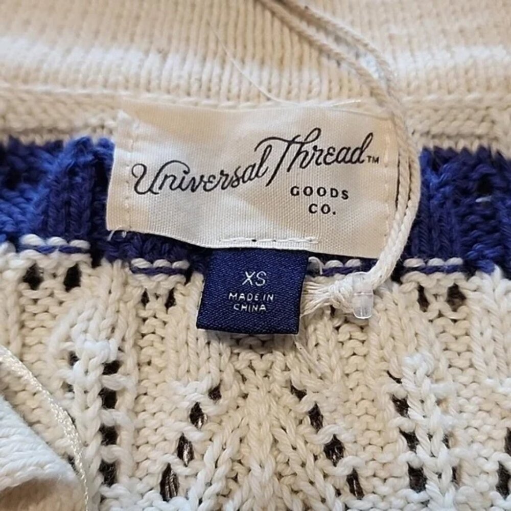 🌴 Universal Thread collared polo Sweater 🌴 - Picture 3 of 5
